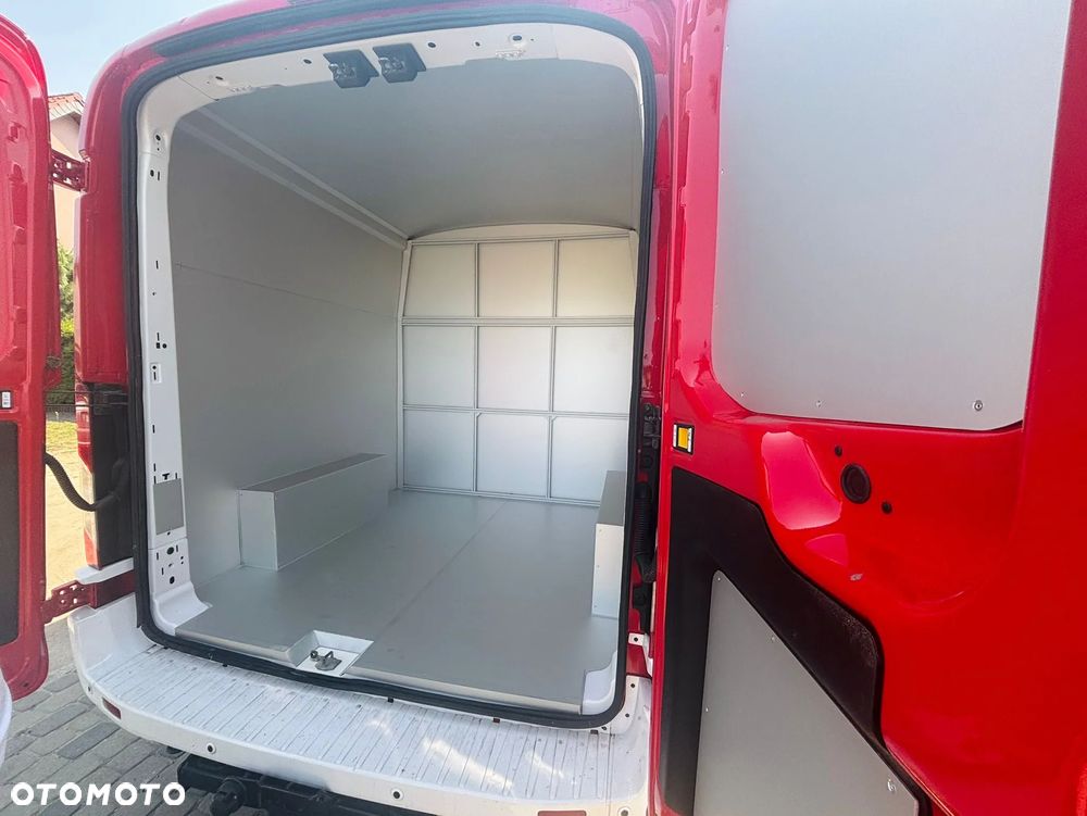Ford Transit - 4