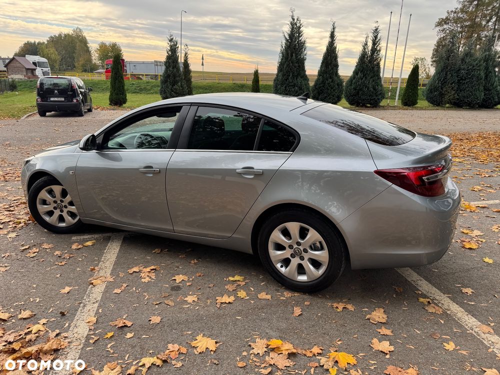 Opel Insignia - 25