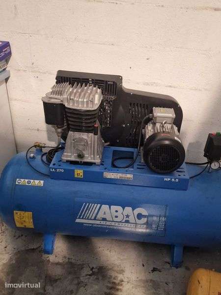 Oficina mecânica automóvel - Grande imagem: 2/12