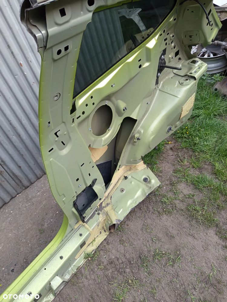 fiesta mk7  3d  59 prawy błotnik tył próg cwiartka  EUROPA - 3