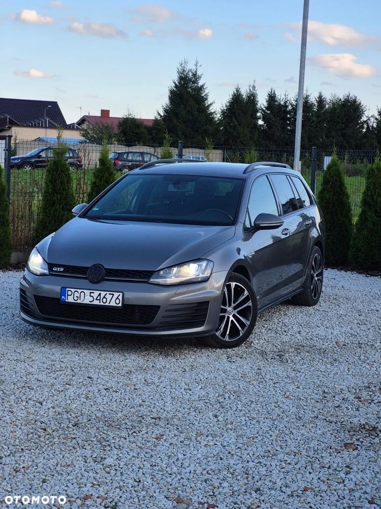 Volkswagen Golf - 3