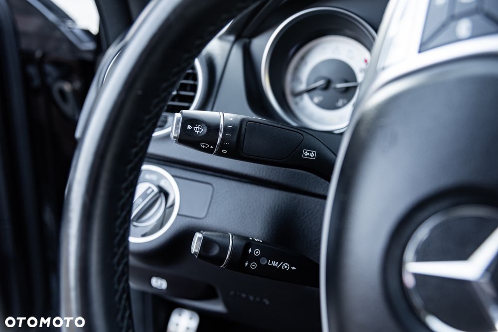 Mercedes-Benz Klasa C 180 (BlueEFFICIENCY) 7G-TRONIC Avantgarde - 30