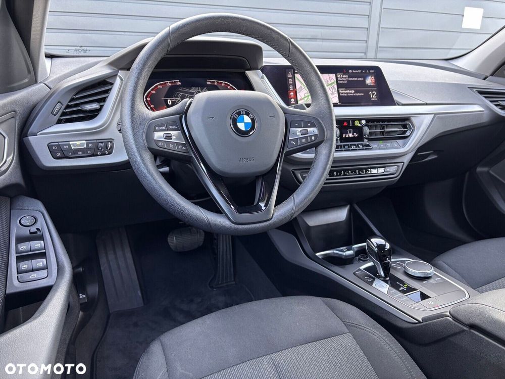 BMW Seria 1 - 22