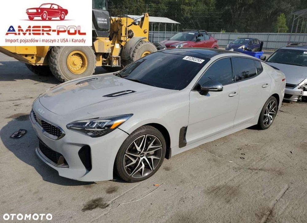 Kia Stinger - 1