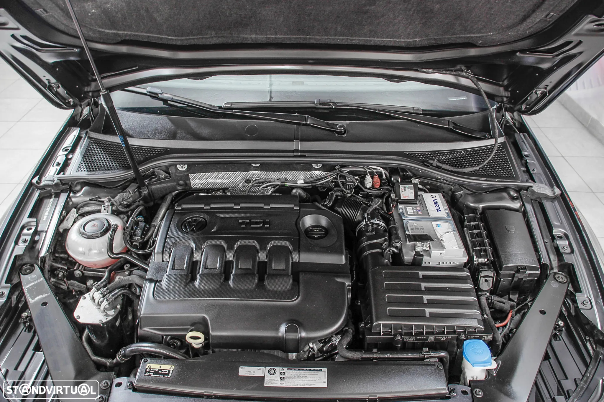 VW Passat Variant 2.0 TDi Highline - 24