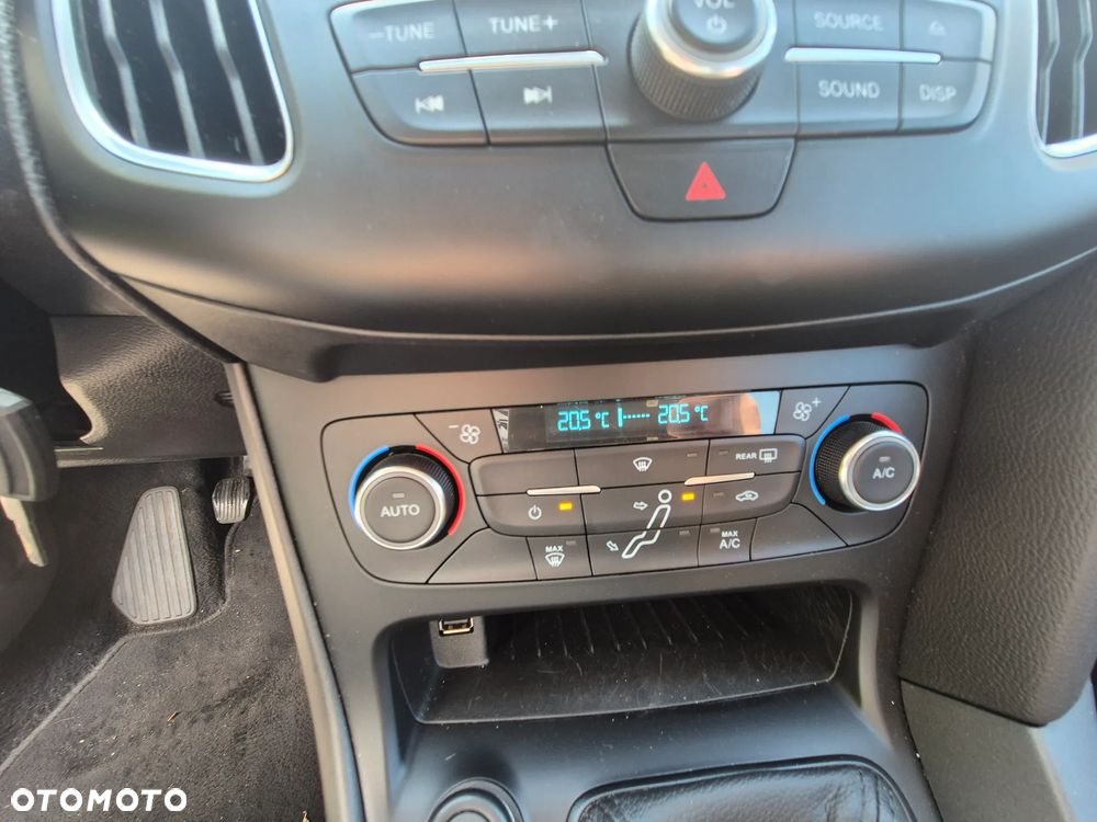 Ford Focus - 12
