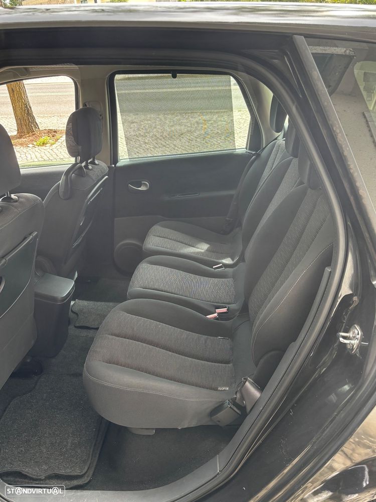 Renault Scénic 1.5 dCi Confort - 11