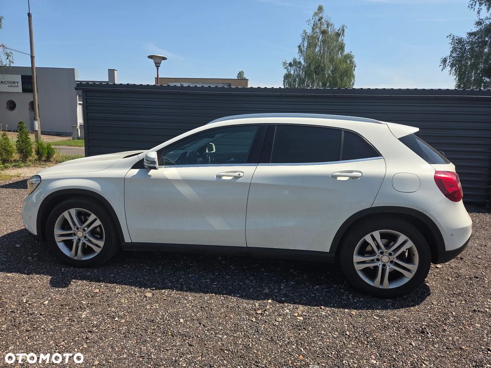 Mercedes-Benz GLA 250 4-Matic - 4