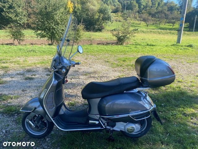 Vespa Grantourismo - 1