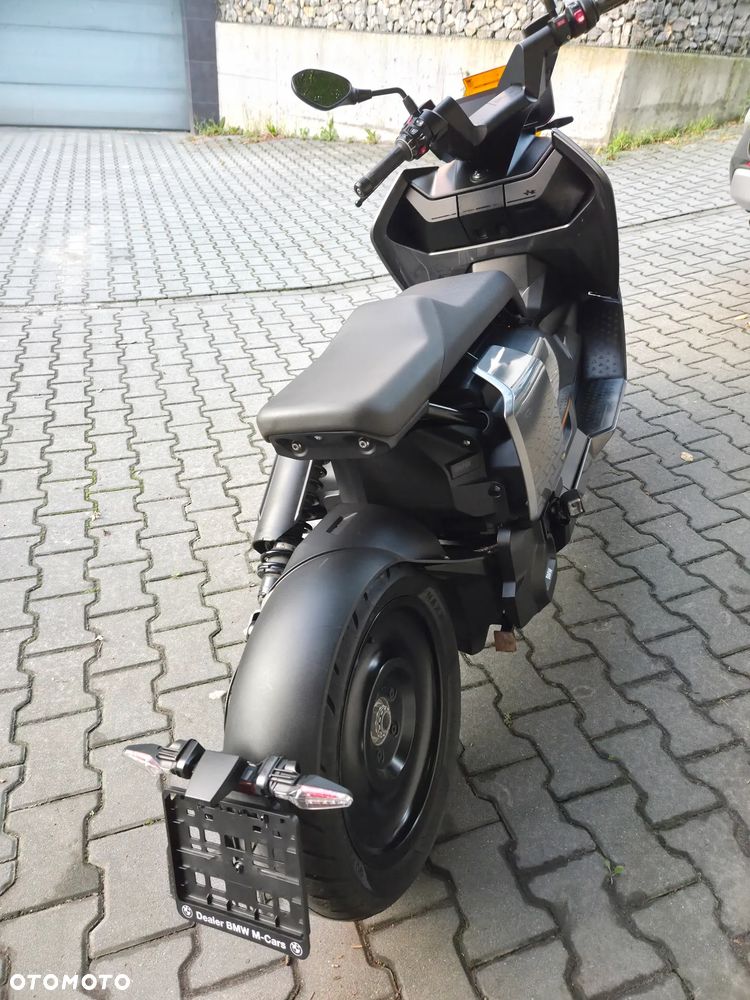 BMW CE 04 - 21