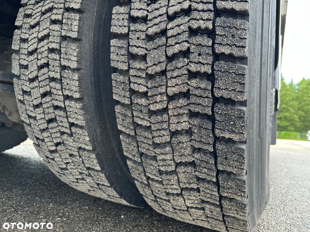 Scania P370 6X2*4 EURO6 + TERMO KING - 11