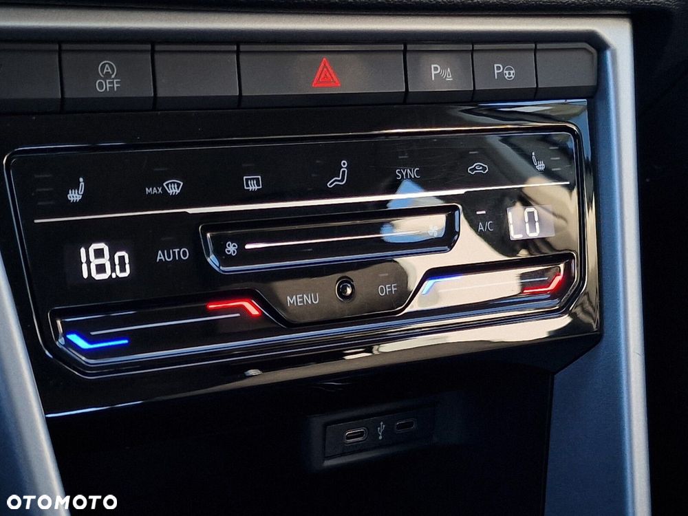 Volkswagen T-Roc 1.5 TSI Life DSG - 24