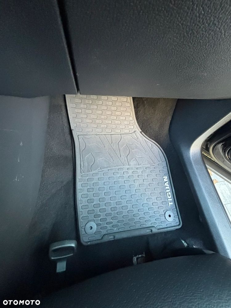 Volkswagen Tiguan - 31