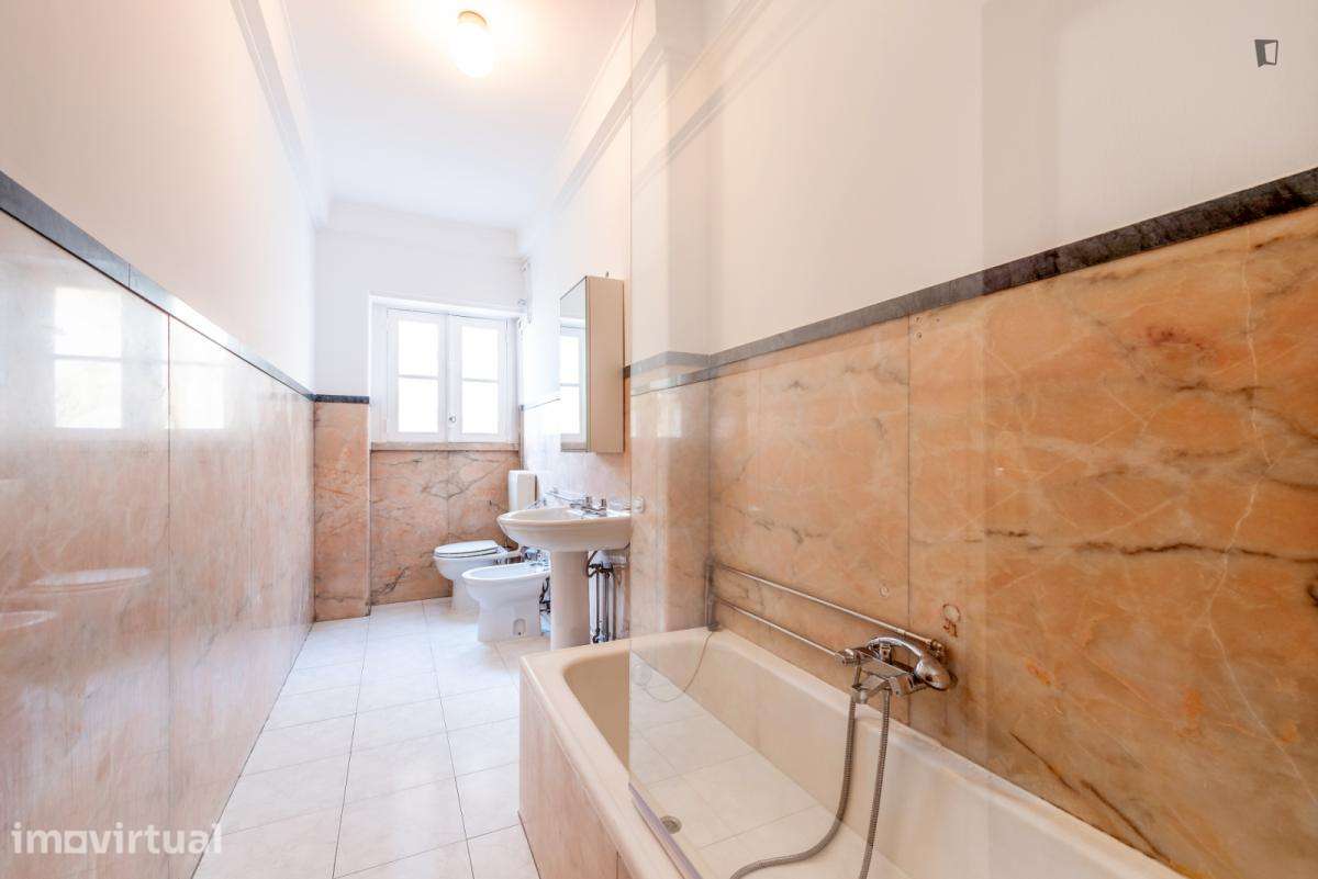 Quarto - localizado em Picoas Lisbon - Grande imagem: 5/14