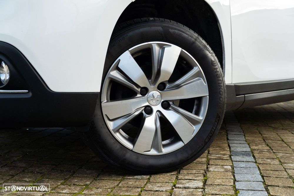 Peugeot 2008 1.6 BlueHDi Style - 19