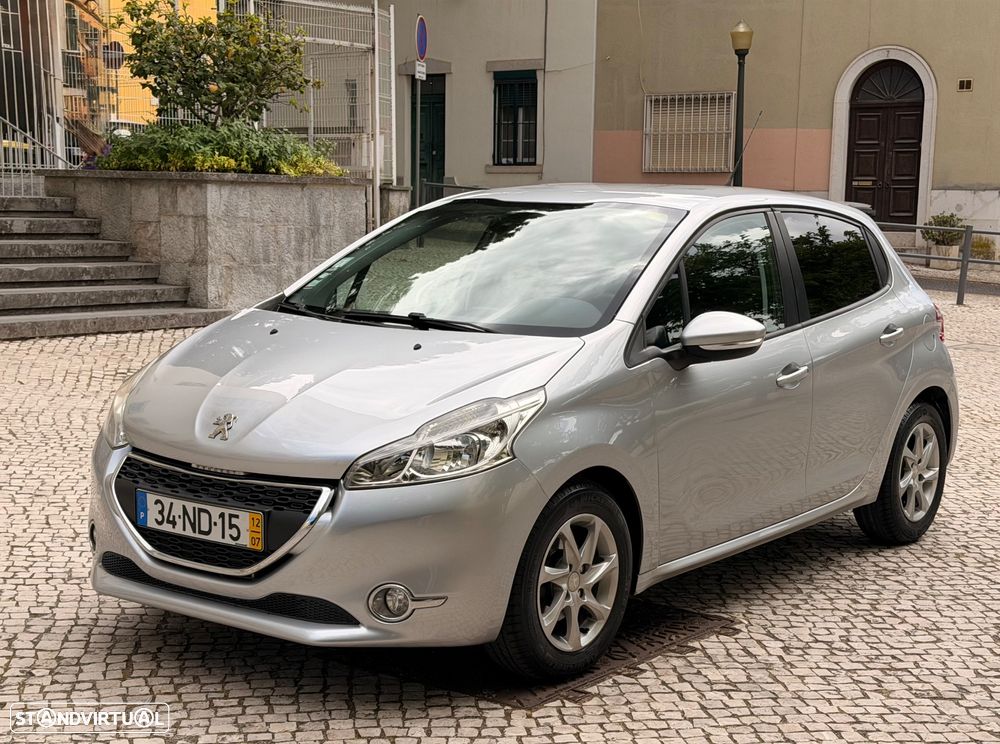 Peugeot 208 1.2 VTi Allure - 50