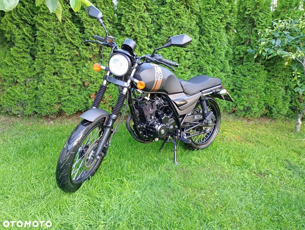 Barton Cafe Racer - 1