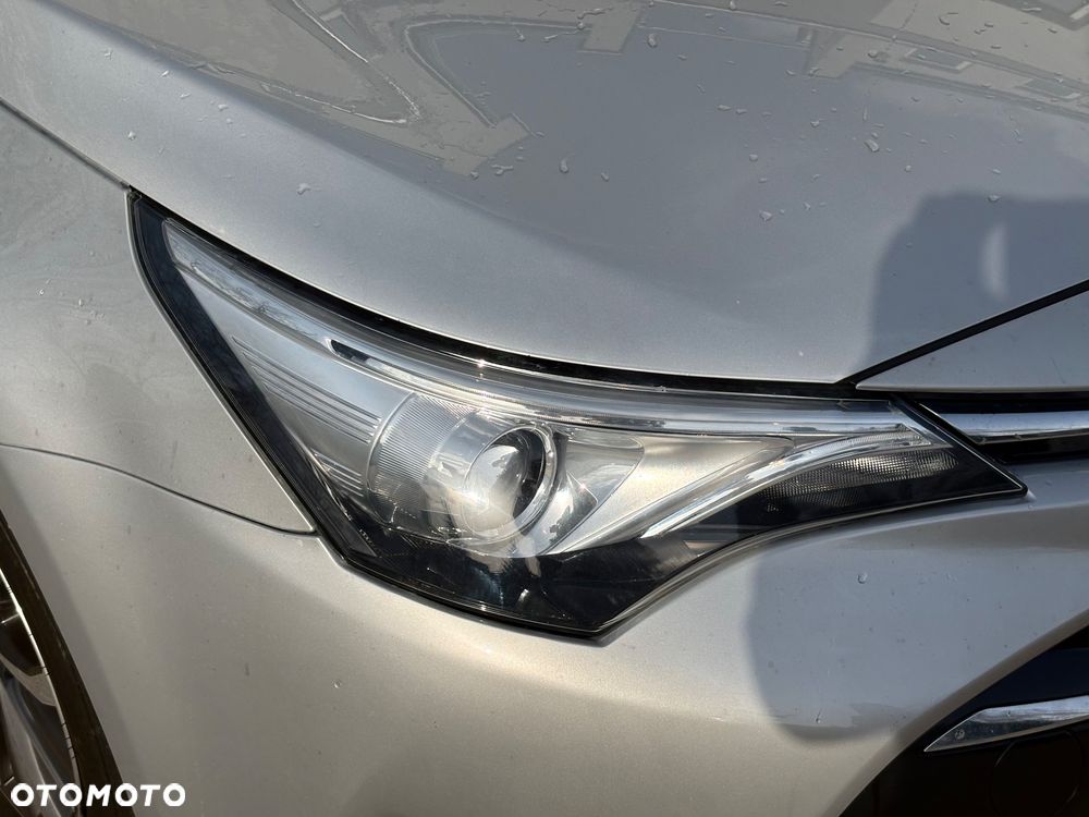 Toyota Avensis Touring Sports 1.6 D-4D Business Edition - 3