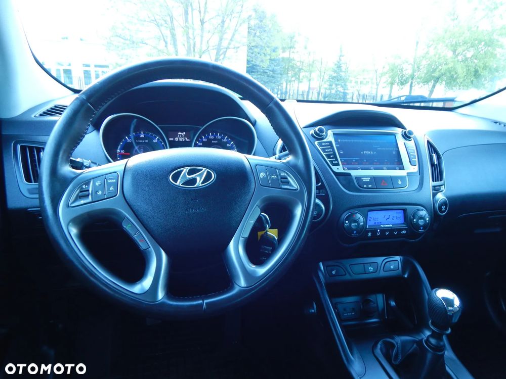 Hyundai ix35 1.7 CRDi 2WD blue Finale Silver - 13