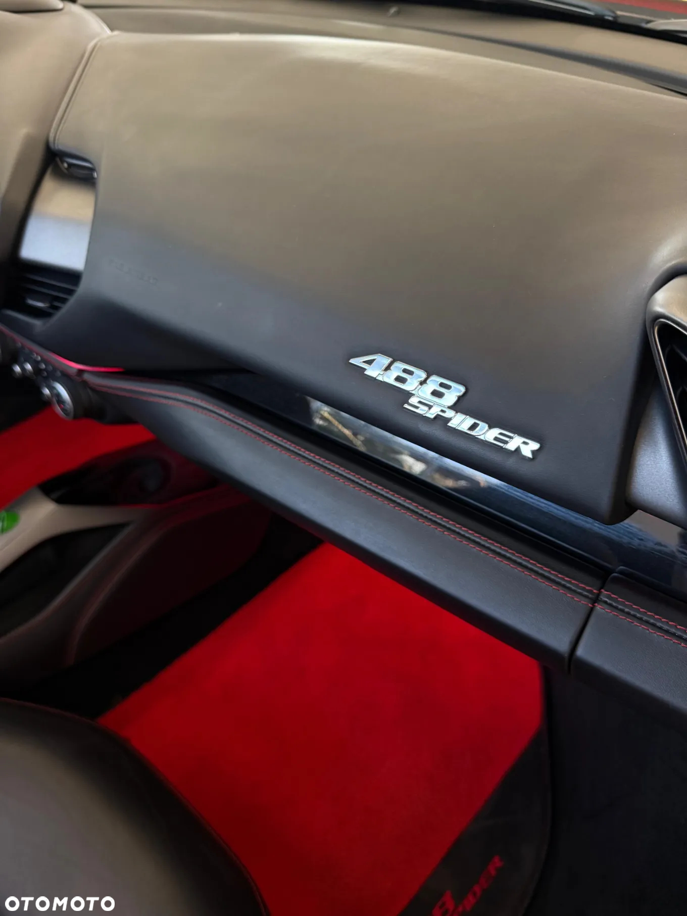 Ferrari 488 - 8