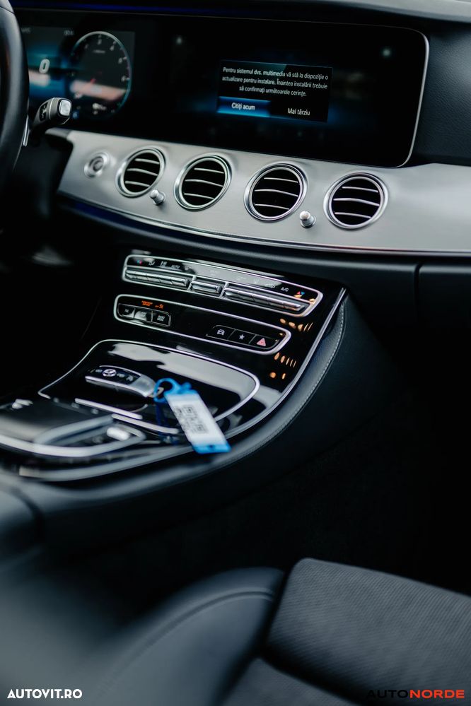Mercedes-Benz E 300 de 9G-TRONIC AMG Line - 17