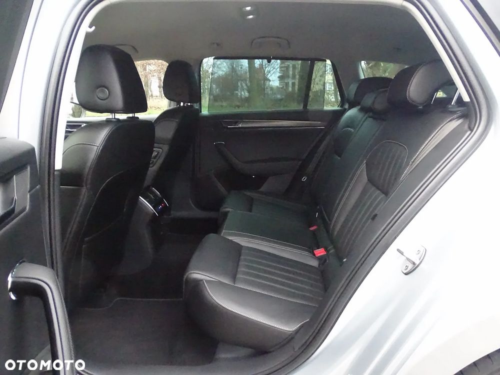 Skoda Superb 2.0 TDI SCR Style DSG - 18