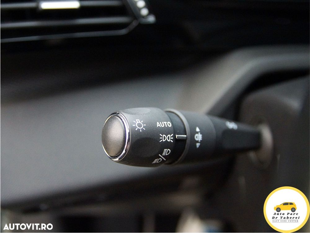 Peugeot 308 1.2 L PureTech Turbo S&S EAT8 Active Pack - 39