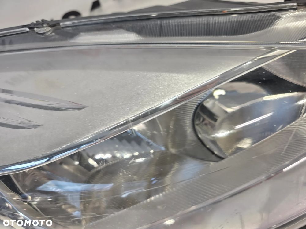 FORD KUGA MK2 II 12- PRAWA LAMPA PRZEDNIA PRZÓD ZWYKŁA , NR CV44-13W029-AE , NR AUKCJI LPP262 - 11