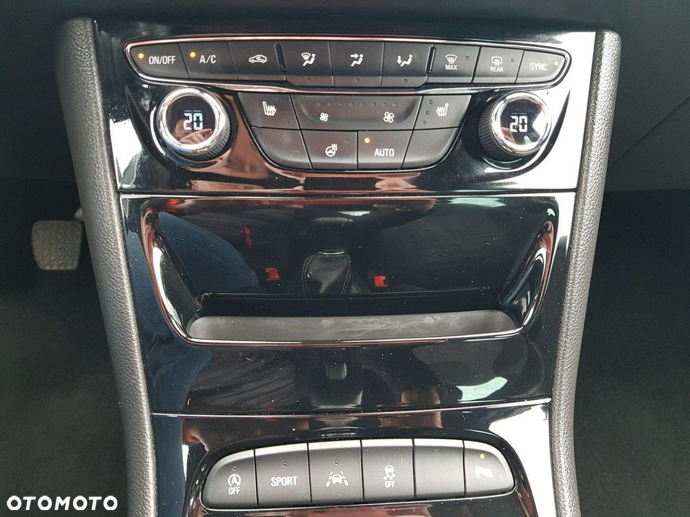 Opel Astra 1.4 Turbo Dynamic - 18