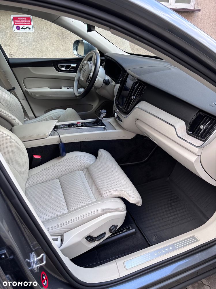 Volvo XC 60 T6 AWD Inscription - 12