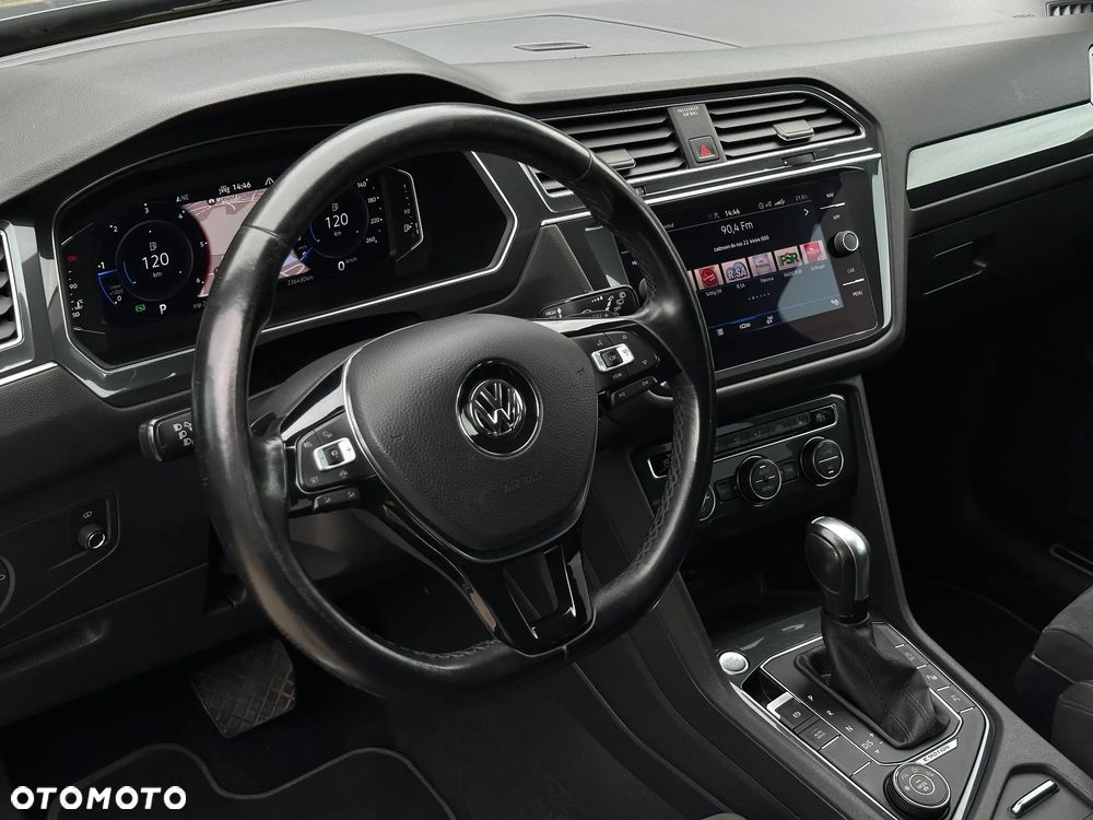Volkswagen Tiguan Allspace - 11