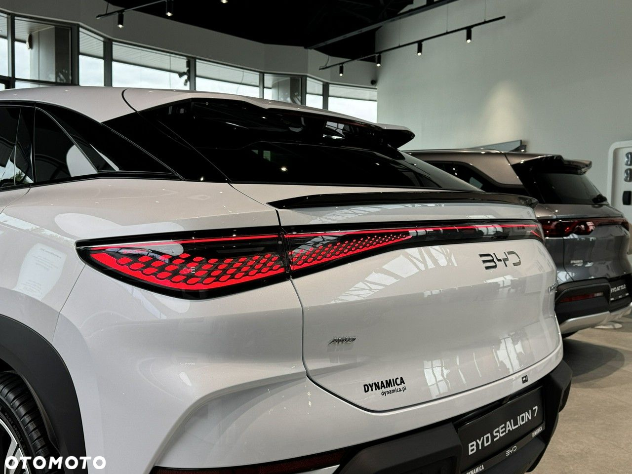 BYD Sealion 7 - 10