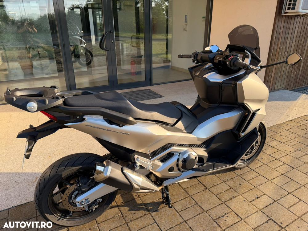Honda Forza 750 - 13