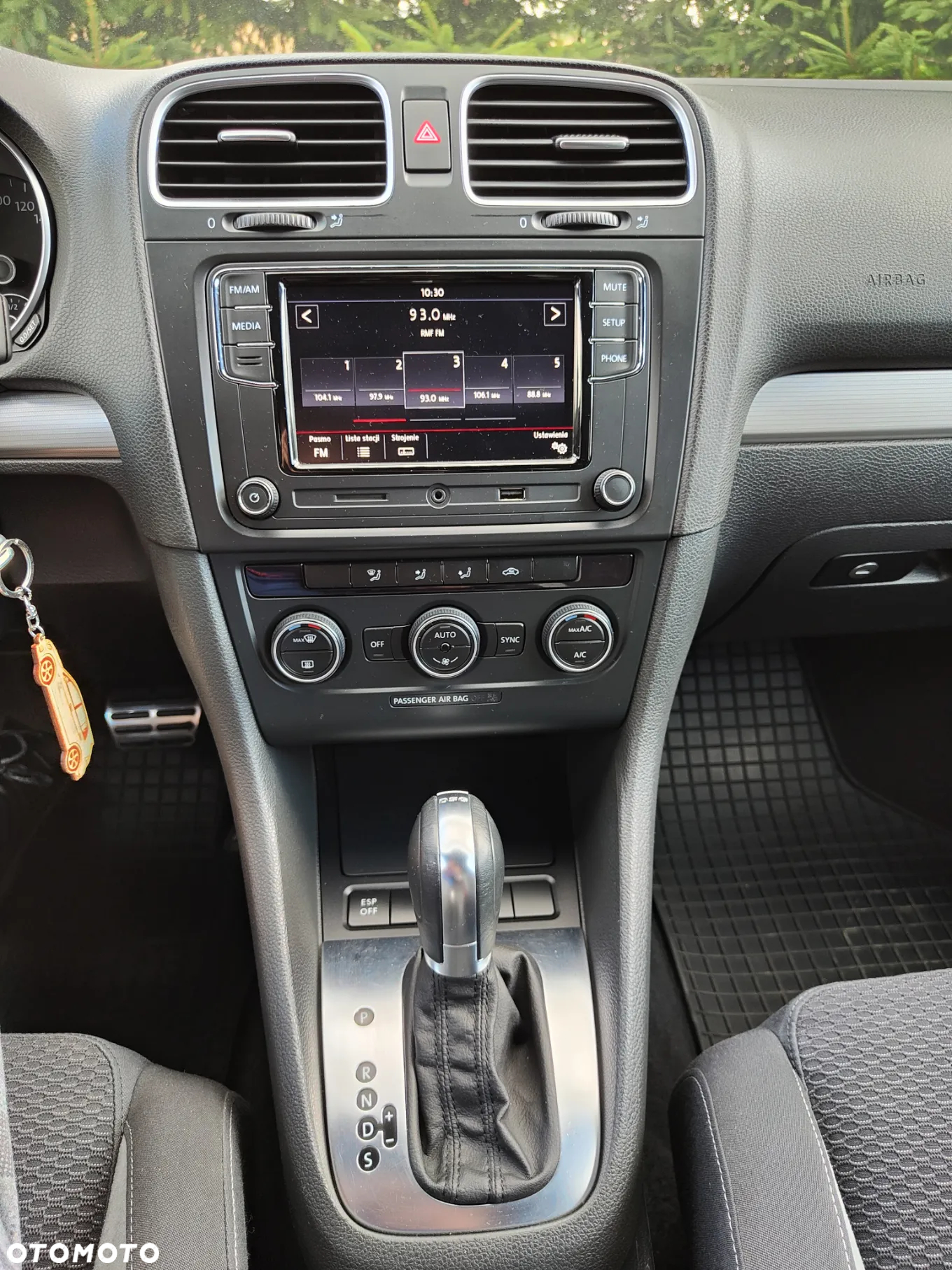Volkswagen Golf - 10