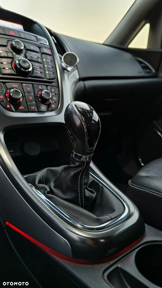 Opel Astra 2.0 CDTI DPF Sport - 18