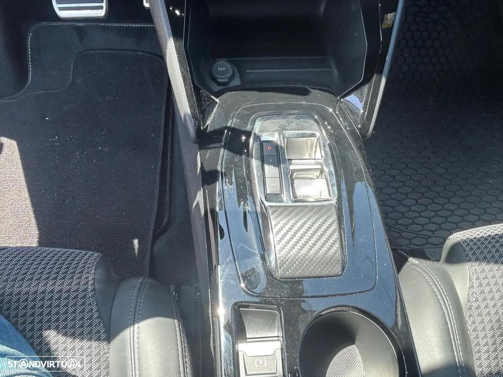 Peugeot 208 1.2 PureTech GT EAT8 - 19