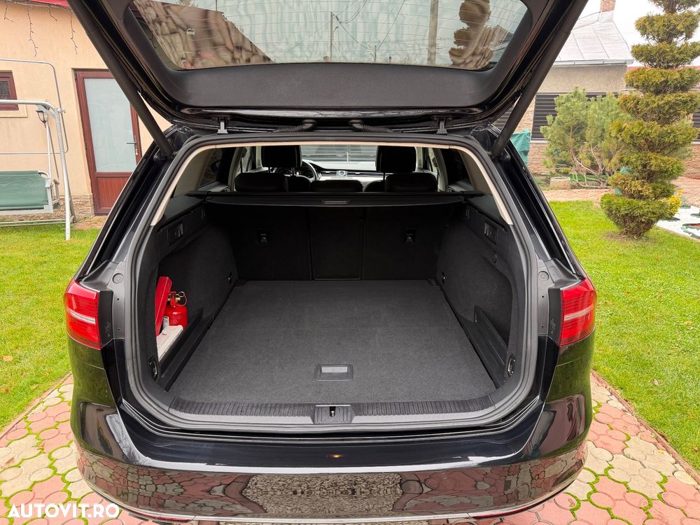 Volkswagen Passat Variant 2.0 TDI DSG 4Motion Highline - 19