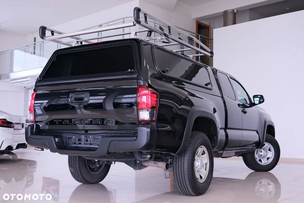 Toyota Tacoma - 22