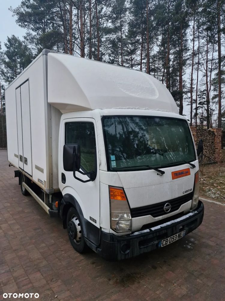 Nissan CABSTAR - 1