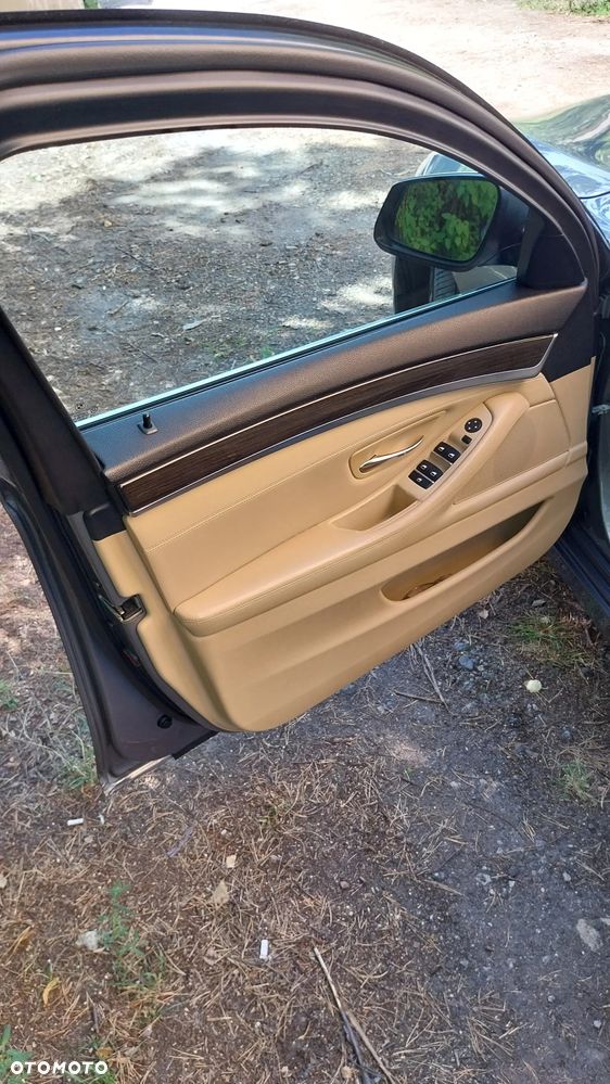 BMW Seria 5 525d - 6