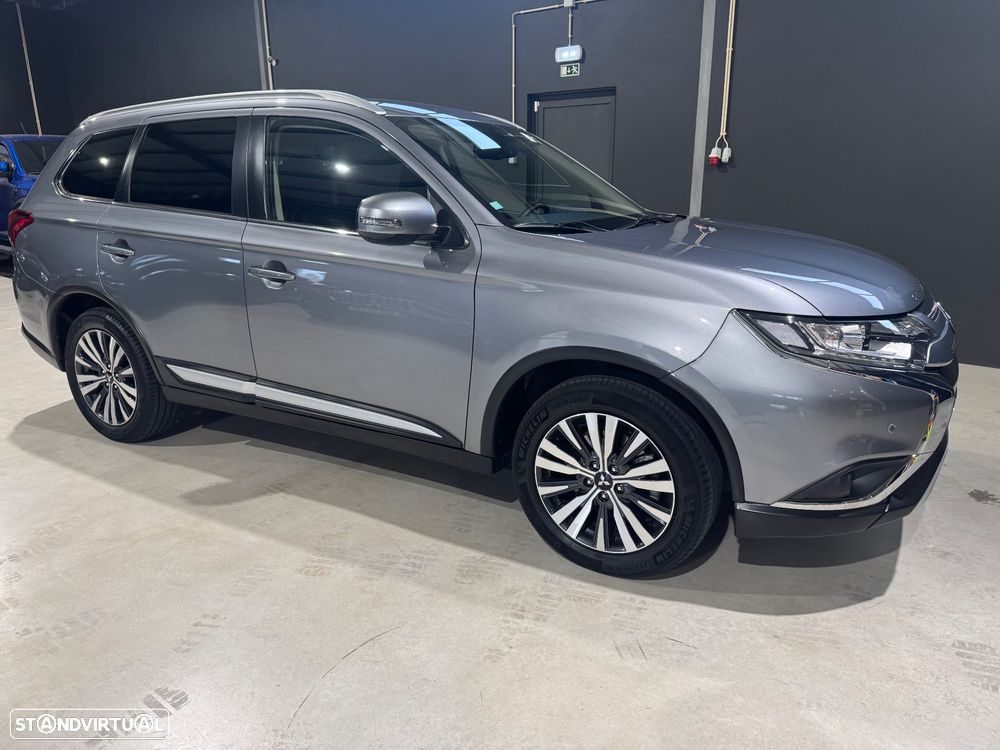 Mitsubishi Outlander 2.0 Kaiteki CVT - 17