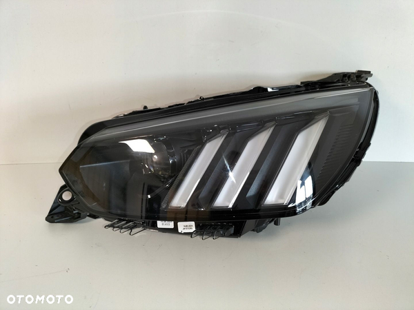 Lampa przednia reflektor lewa PEUGEOT 208 2008 II 19- FULL LED