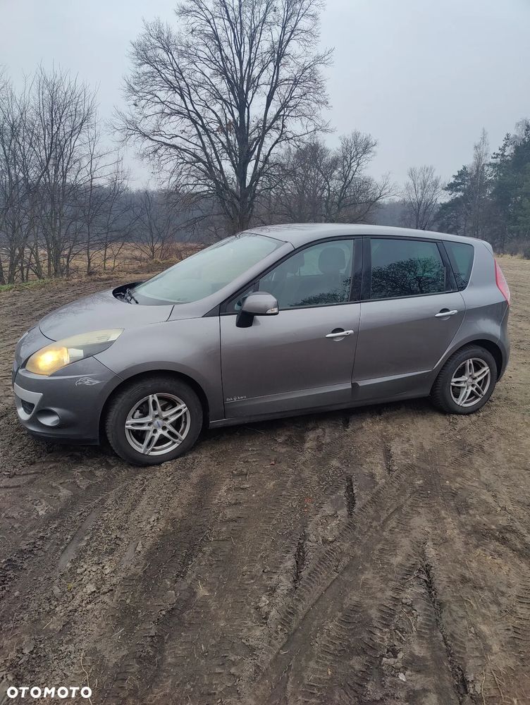 Renault Scenic - 1