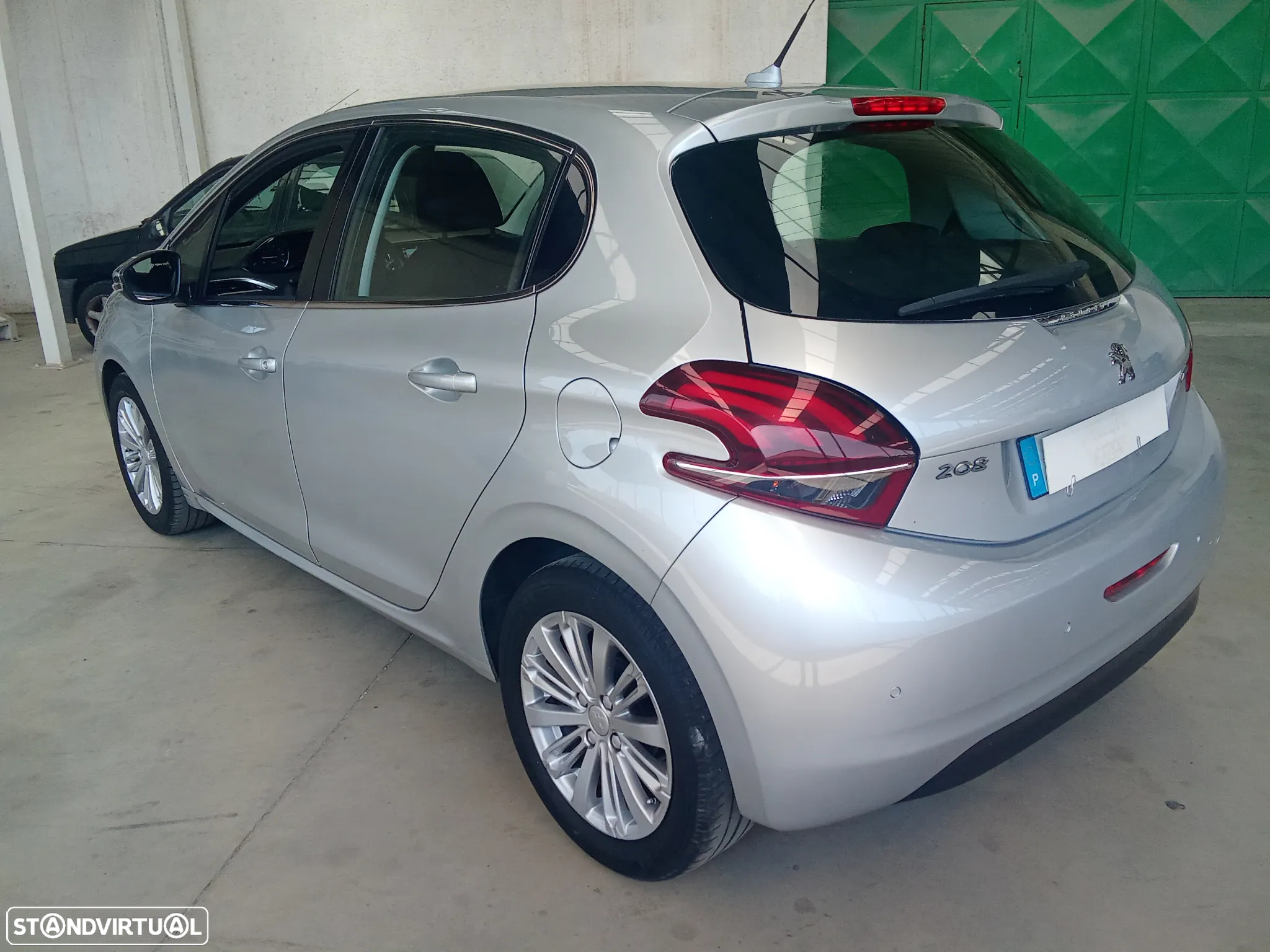 Peugeot 208 1.2 PureTech Allure - 4