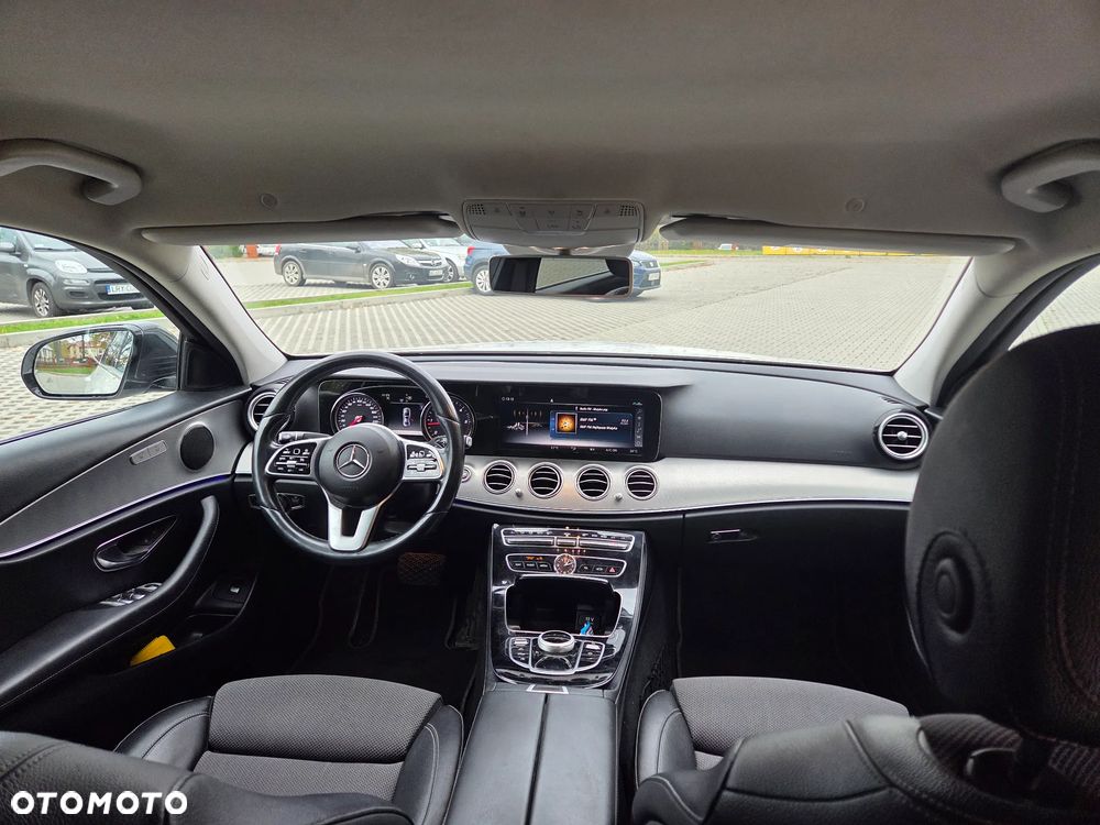 Mercedes-Benz Klasa E 200 d 9G-TRONIC - 21