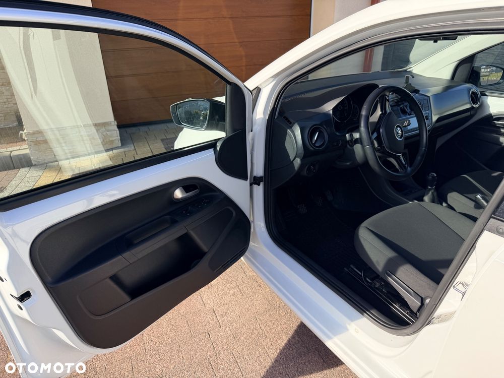 Volkswagen up! 1.0 move - 34