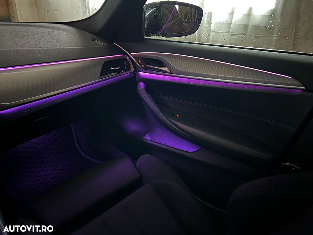 BMW Seria 5 520d Touring Aut. M Sport Edition - 35