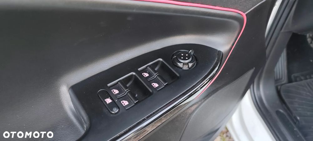 Alfa Romeo Giulietta ver-1-4-tb - 16