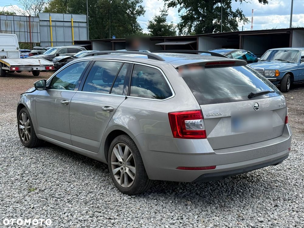 Skoda Octavia 2.0 TDI Style DSG - 1