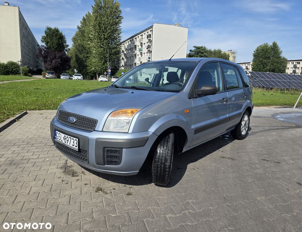 Ford Fusion - 1